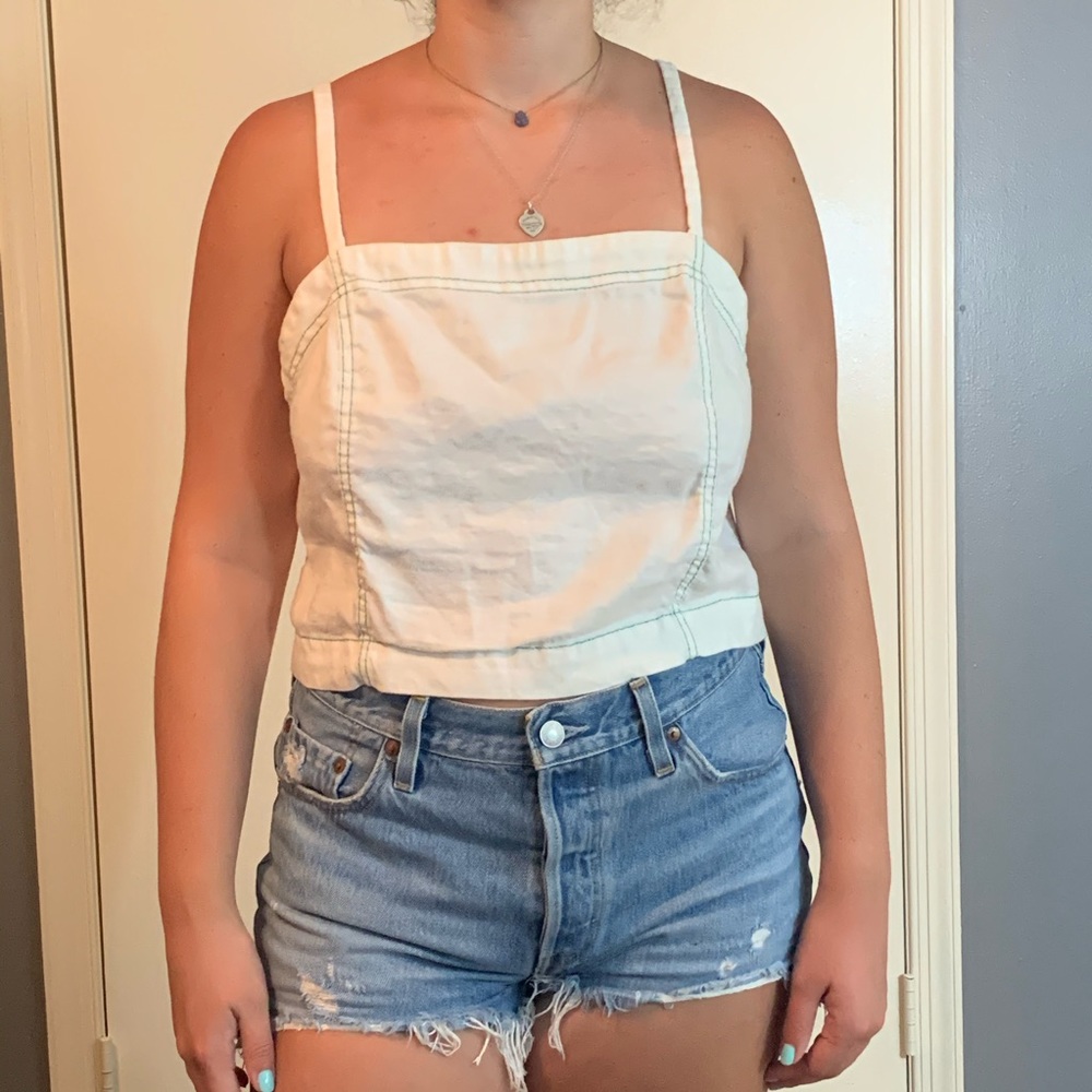 WHITE LINEN WITH BLUE STITCHING AND BUTTONS CROP